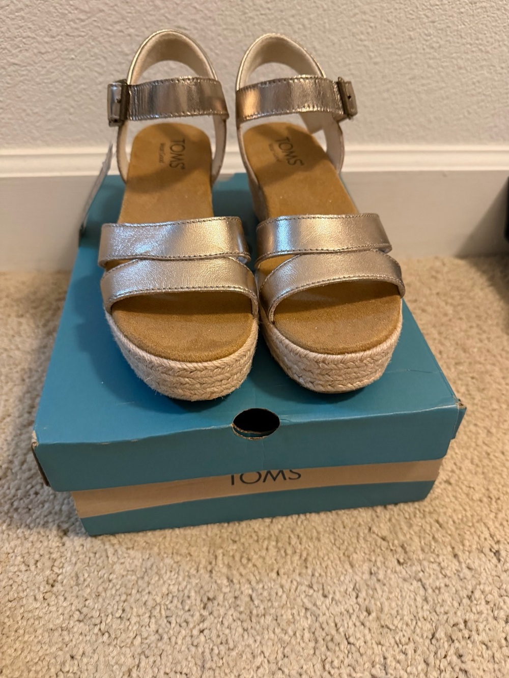 TOMS Metallic Rose Gold Wedge Espadrille Sandals